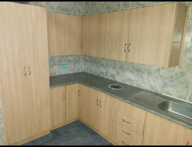 4 BEDROOM PROPERTY TO RENT IN BOOYSENS